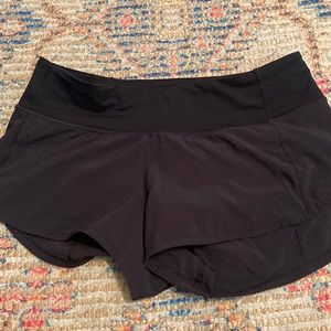 Lululemon size 4